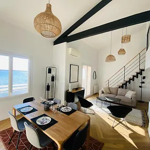 Appartement Magnifique Duplex Vue Mer Inoubliable Sur Mer, Sanary-sur-Mer